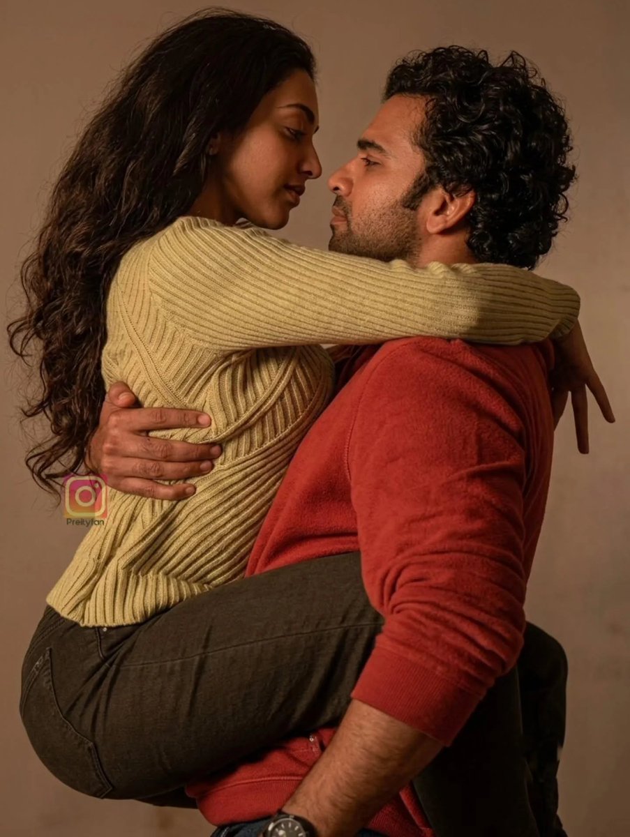 Rahulgemh's tweet photo. @SaraNair178208 Ipdiye thookivechu soothadikren di unna❤️🥰 https://t.co/WzBXXAXuZu