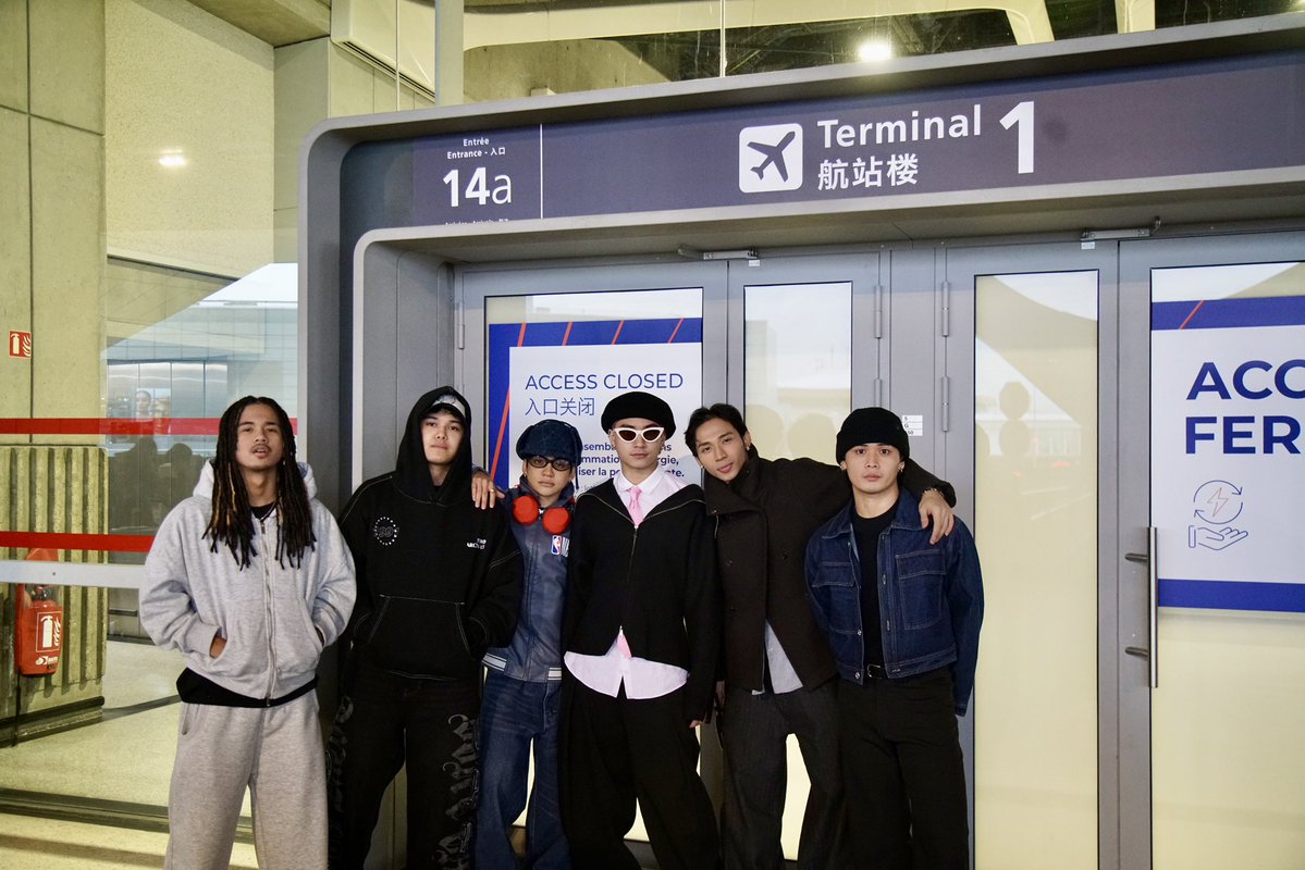 Official_ALAMAT's tweet photo. From Pinas to Paris real quick! ✈️🇵🇭 ALAMAT has officially touched down here in Paris 🇫🇷

See you at THE A FESTIVAL on October 24 at the Paris Event Center! https://t.co/QCX1MHxLGi