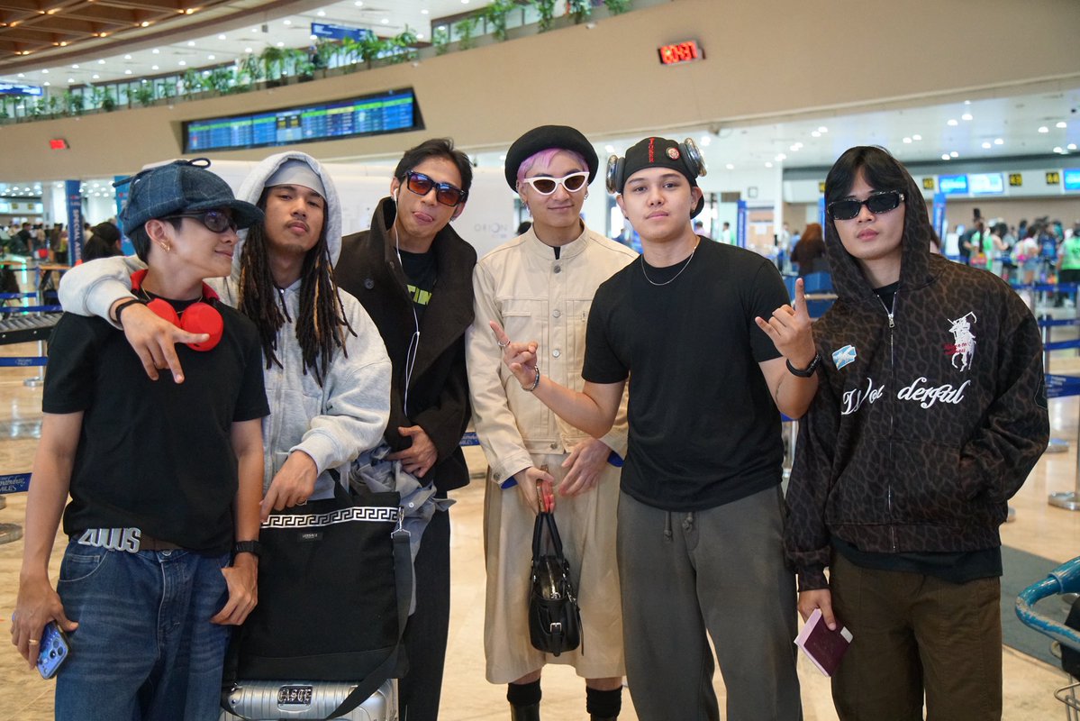 Official_ALAMAT's tweet photo. From Pinas to Paris real quick! ✈️🇵🇭 ALAMAT has officially touched down here in Paris 🇫🇷

See you at THE A FESTIVAL on October 24 at the Paris Event Center! https://t.co/QCX1MHxLGi