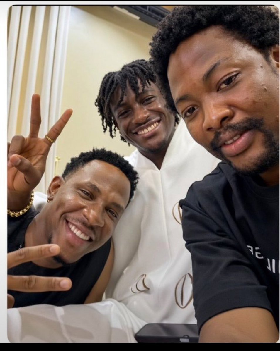Aikough26's tweet photo. Aikou living up to his quality as a peacemaker and empath, hosted the BAK Boys in his new apartment yesterday. What a beautiful reunion amidst food, great conversations  and positive vibes. Can only be Aikou.
AIKOU IS GOLD 💚
#BBNaija https://t.co/6oMmIWriu3
