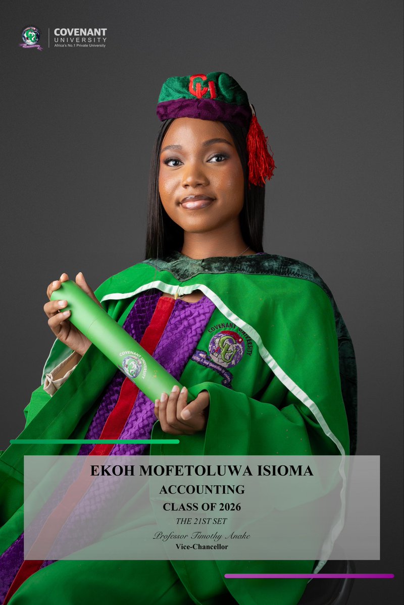 mofeszn's tweet photo. God did 🥺🎉🎓❤️ https://t.co/UmNAZlSkYK