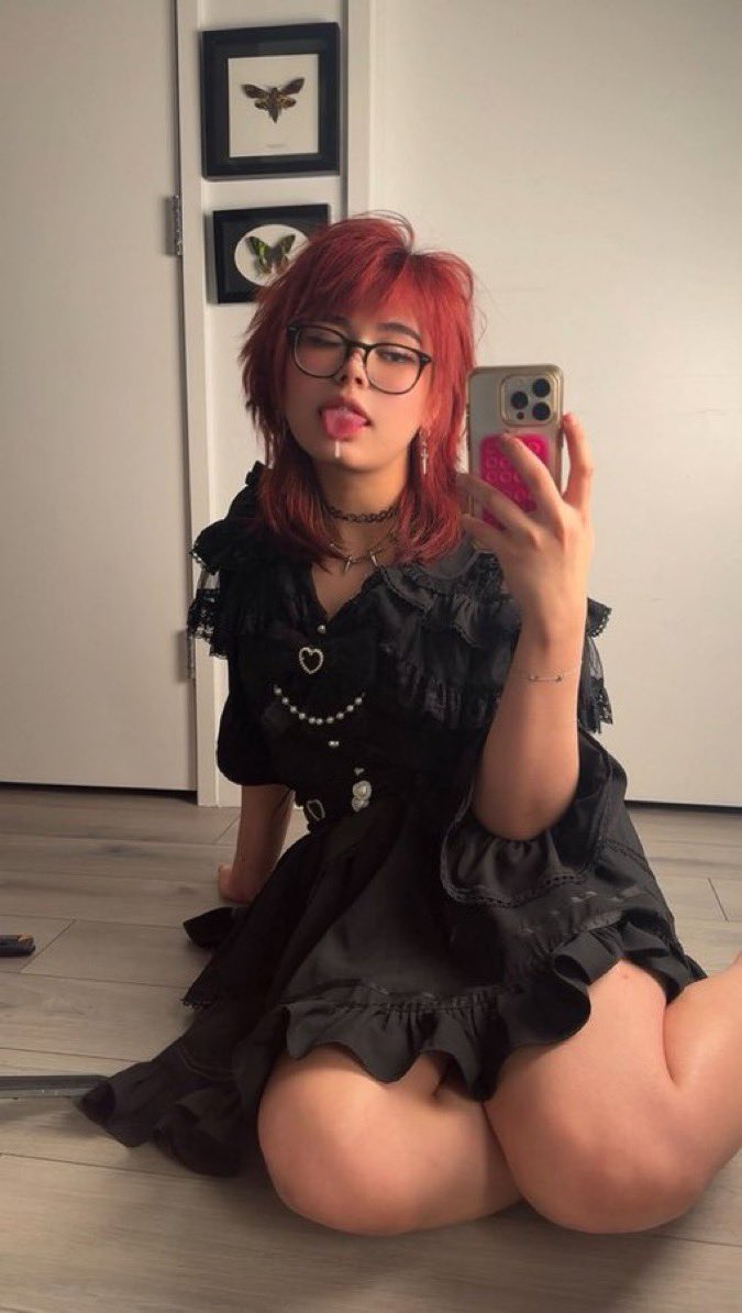 kiyanavi2629's tweet photo. Hiii am trans and I exist hi🏳️‍⚧️ https://t.co/oaxRQJqcmz