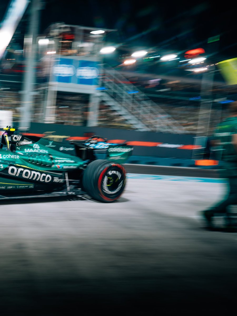 PepperstoneAPAC's tweet photo. Making your move. Guided by insights that others may miss. Pepperstone and @astonmartinf1 , a shared relentless obsession.

#pepperstone #BetterNeverSettles #WhereBetterTrades https://t.co/MuvnVXk2uE