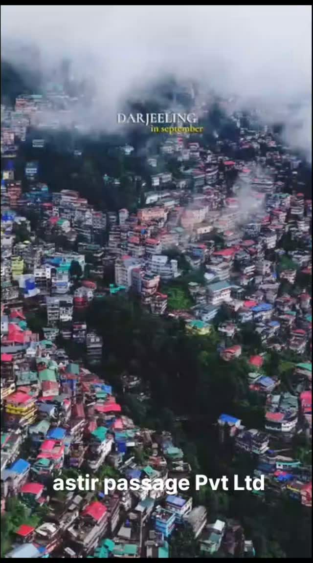 leandroaires9's tweet photo. Tiger Hill, visit scenic tea gardens, and enjoy breathtaking Himalayan views. DM Astir Passage Pvt. Ltd. for bookings and details. https://t.co/qhh8eVY6O5