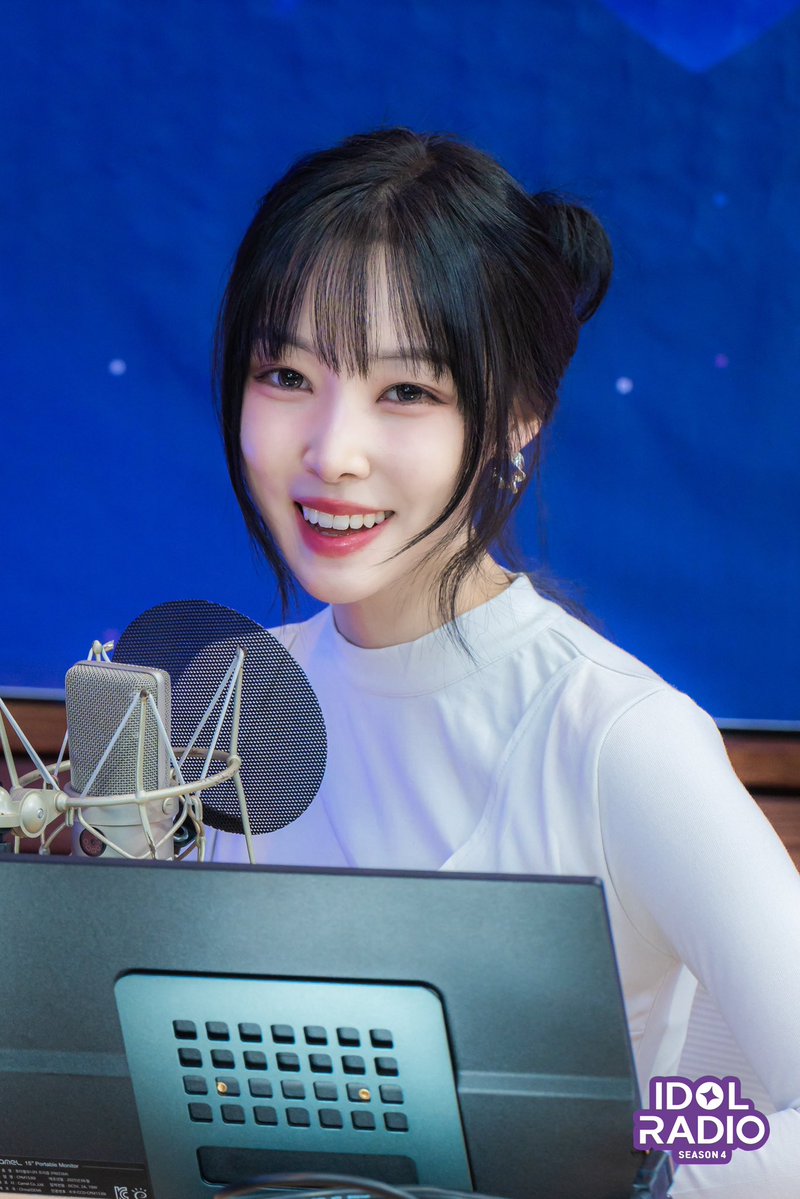 idolradiokorea's tweet photo. [#아이돌라디오4 앨범 261019]

EP#252 📁 유주가 노래하는 미완의 감정｜아이돌 라디오 (DJ 선우)

뜰채로 걸러낸 곱고 소중한 마음을
가득 담은 앨범이라니...🥹
노래만 들어도 마음이 꽉 차는 느낌이거든요!
#file07 앨범 전체 재생 하면 정말 좋으니까
음잘알 돌랑이들 많듣부🫶

@YUJU_atarea

#MBC #IDOLRADIO #아이돌라디오 #THEBOYZ #더보이즈 #선우 #유주 #YUJU #미제