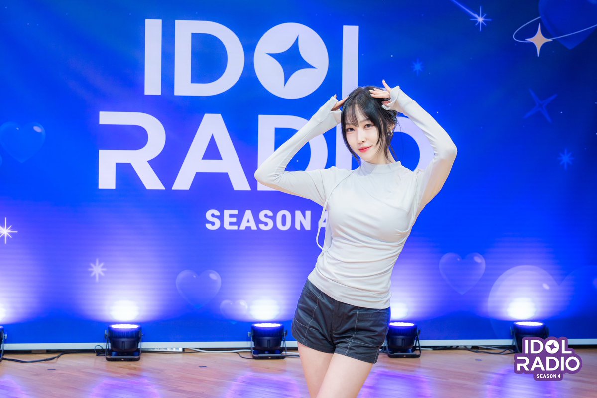 idolradiokorea's tweet photo. [#아이돌라디오4 앨범 261019]

EP#252 📁 유주가 노래하는 미완의 감정｜아이돌 라디오 (DJ 선우)

뜰채로 걸러낸 곱고 소중한 마음을
가득 담은 앨범이라니...🥹
노래만 들어도 마음이 꽉 차는 느낌이거든요!
#file07 앨범 전체 재생 하면 정말 좋으니까
음잘알 돌랑이들 많듣부🫶

@YUJU_atarea

#MBC #IDOLRADIO #아이돌라디오 #THEBOYZ #더보이즈 #선우 #유주 #YUJU #미제