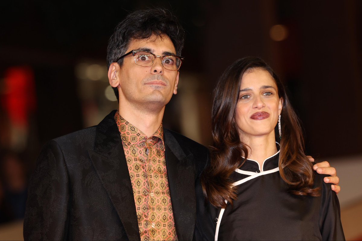RaiCinema's tweet photo. Capitanati da Valerio Lundini, divertenti e sprizzanti Benedetta Porcaroli, Gabriel Montesi, Giorgio Montanini e Andrea Di Maria hanno presentato #Cambogia alla Festa del Cinema di Roma, in uscita al cinema il 18 marzo 2027 con 01 Distribution. 🎬
@romacinemafest @01Distribution https://t.co/i8rHe6jHgl