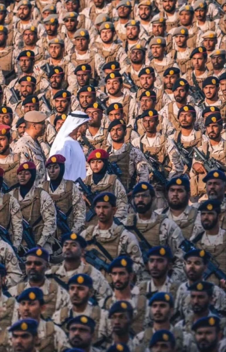 yas_lens's tweet photo. يعني وقت الشدايد ما الها الا عيال زايد🇦🇪 https://t.co/3G3J2sGS7b