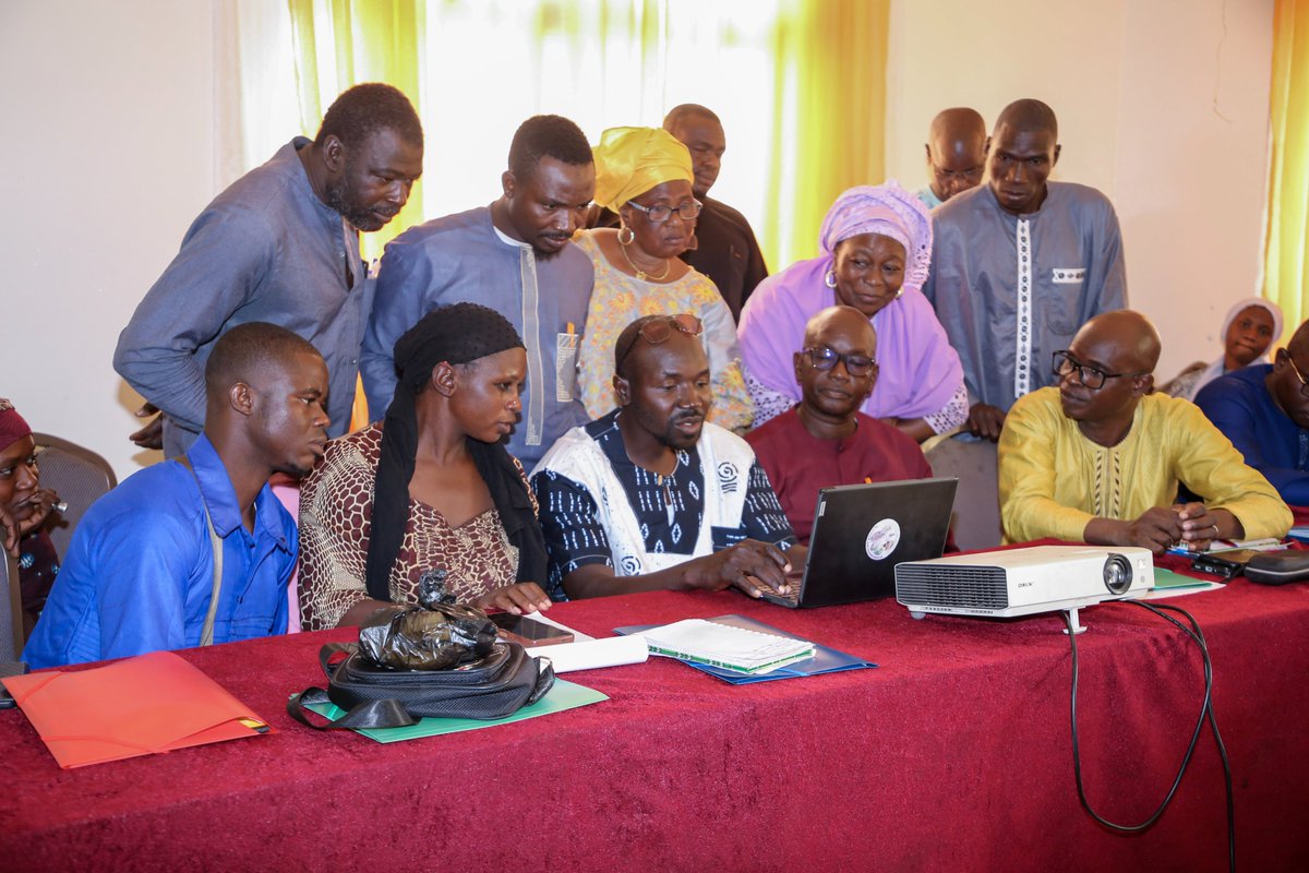 SoilValuesSahel's tweet photo. Au Mali, le programme Soil Values, à travers son partenaire de mise en œuvre par AMAPROS, a démarré les travaux du cadre de concertation national pour la mise en place d’une Plateforme Multi-Acteurs (PMA), du 21 au 22 octobre 2026 à Bamako, au Mali.

#SoilValuesProgram #Mali https://t.co/cVYZyeP4qK