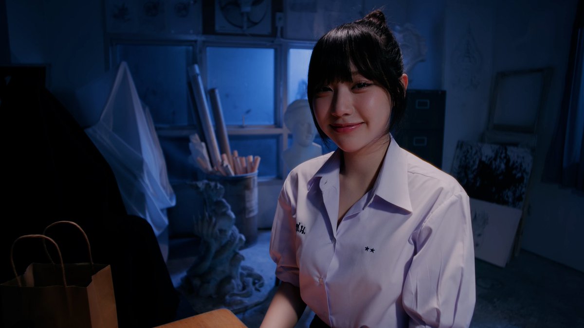 Happinet_VG's tweet photo. 【新作予約情報】
PS5「ラブラブミステリークラブ」

タイの学園を舞台に実写（FMV）で描く恐怖とトキメキ。あなたが手繰り寄せるのは、甘い恋か……それとも悪夢か？

突然、霊が見えるようになった主人公は、オカルト部に入部することになります。
あなたが最後に守りたいと願うのは、一体だれ――？

https://t.co/lDS7xkI2MX