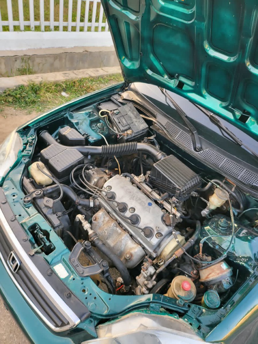 haruna_ab14745's tweet photo. Super clean Honda civic extra 4-door Automatic full 2000 model everything is good price 2ml location yobe state gashua 
07065575987 https://t.co/nnfA4Bhizd