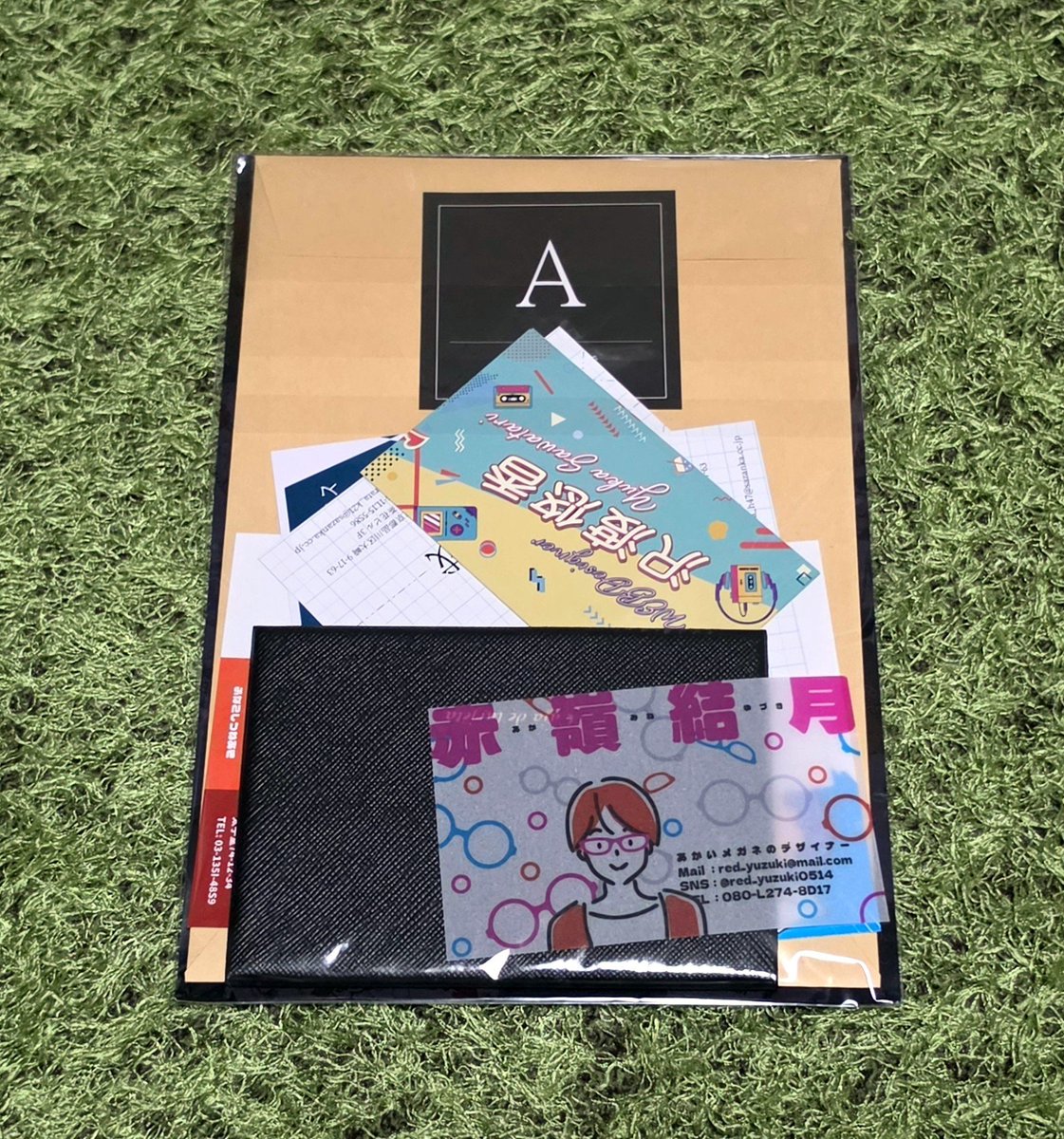 hilaka2u's tweet photo. ない本さん(@nonebook )の体験推理小説！こういうの、やってみたかったんだ～！各名刺のデザインもお洒落……
どんな物語なんだろう！今から楽しみです https://t.co/TBRfh2XUoD