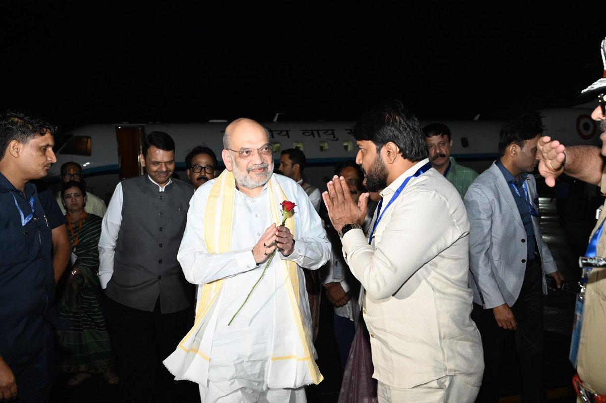 DushyantMohol's tweet photo. आदरणीय अमित शाह जी, आपको जन्मदिन की हार्दिक शुभकामनाएँ। 💐🙏

आपका दृढ़ संकल्प, असाधारण संगठन कौशल और राष्ट्रसेवा के प्रति अटूट समर्पण हम जैसे युवा कार्यकर्ताओं के लिए सदैव प्रेरणास्रोत है। ईश्वर से प्रार्थना है कि आपको उत्तम स्वास्थ्य, दीर्घायु और राष्ट्रसेवा के लिए निरंतर ऊर्जा प्रदान करें।

सादर प्रणाम एवं पुनः जन्मदिन की अनंत शुभकामनाएँ! 🇮🇳

दुष्यंत मोहोळ 
अध्यक्ष 
भारतीय जनता युवा मोर्चा पुणे शहर