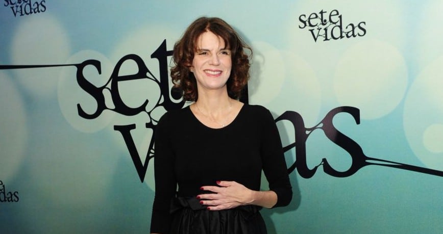 BlogRumoreS's tweet photo. Lícia Manzo, creadora de grandes éxitos como #SieteVidas, #LaVidaSigue y #VidasAjenas, confesó que no volverá a escribir telenovelas.

Considerándolo un capítulo cerrado en su vida, declaró que su obra preferida es una historia que TV Globo nunca llegó a producir.

@LiciaManzo https://t.co/U22PTUVnqS