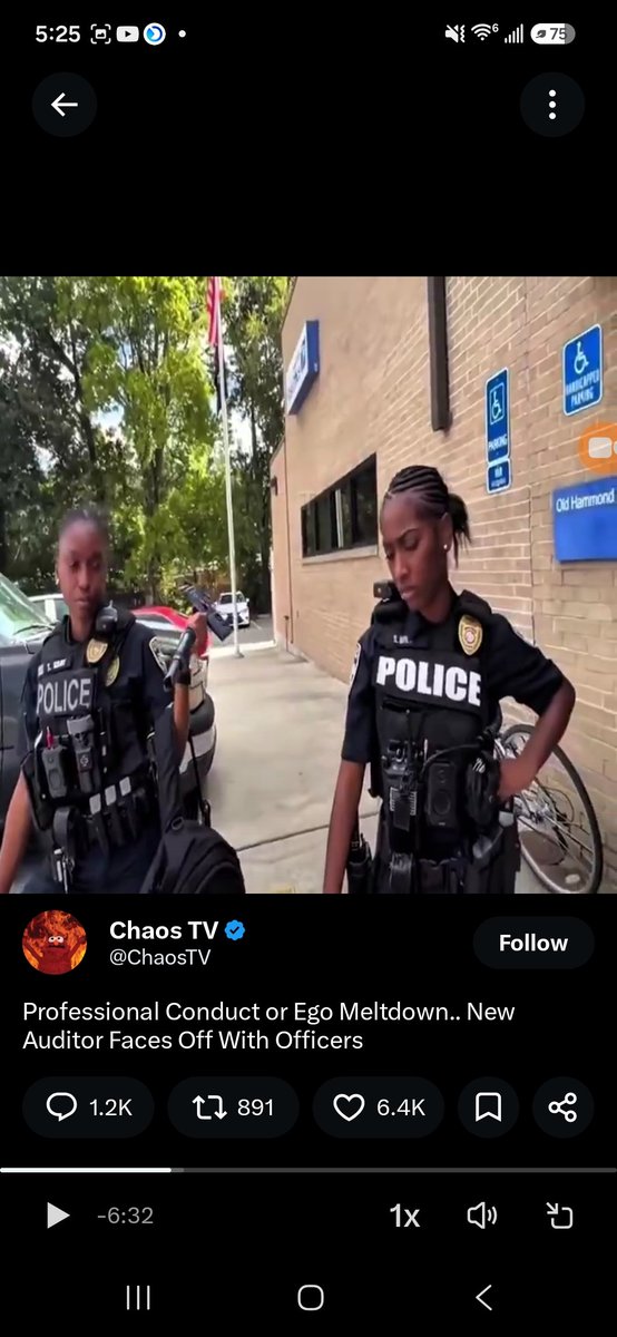 Draybillyoutube's tweet photo. @ChaosTV Shorty on right know they dead wrong https://t.co/zhC6I3bzfI