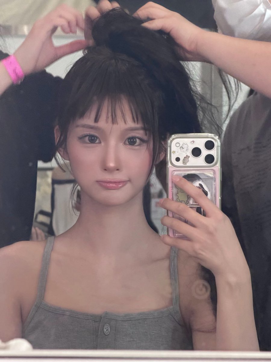 sullyoomh's tweet photo. The stylist unnies are assembling my hair and I’m just here to look pretty https://t.co/jE0H3PFuF9