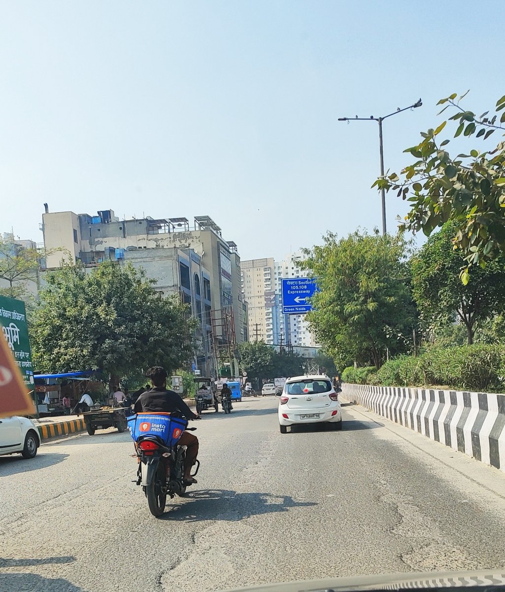rockme26's tweet photo. @CAQM_Official #Noida #Grap1 #AirPollution
NOIDA sec 104- maharishi ashram road full dust damaged road as well.
All clean on papers only
MS sir please do something on ground
@CeoNoida @CPCB_OFFICIAL @noida_authority @CAQM_Official @rouppcbgbn https://t.co/2MMceIQG0D