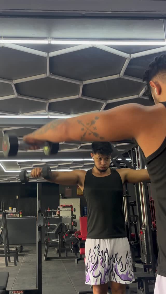 micheljonatan's tweet photo. Back in the gym after a break. Feels good to be back. https://t.co/L3jDOPxRyI