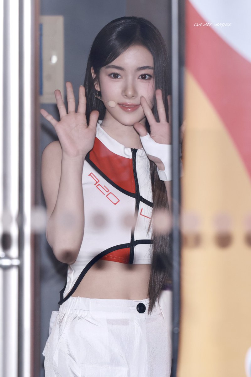 OA130208's tweet photo. 20261022 MCD ✋🏼🤚🏼
#A2O #OA #오아
#A2OLITE #NEON https://t.co/a3Ofjtwosa