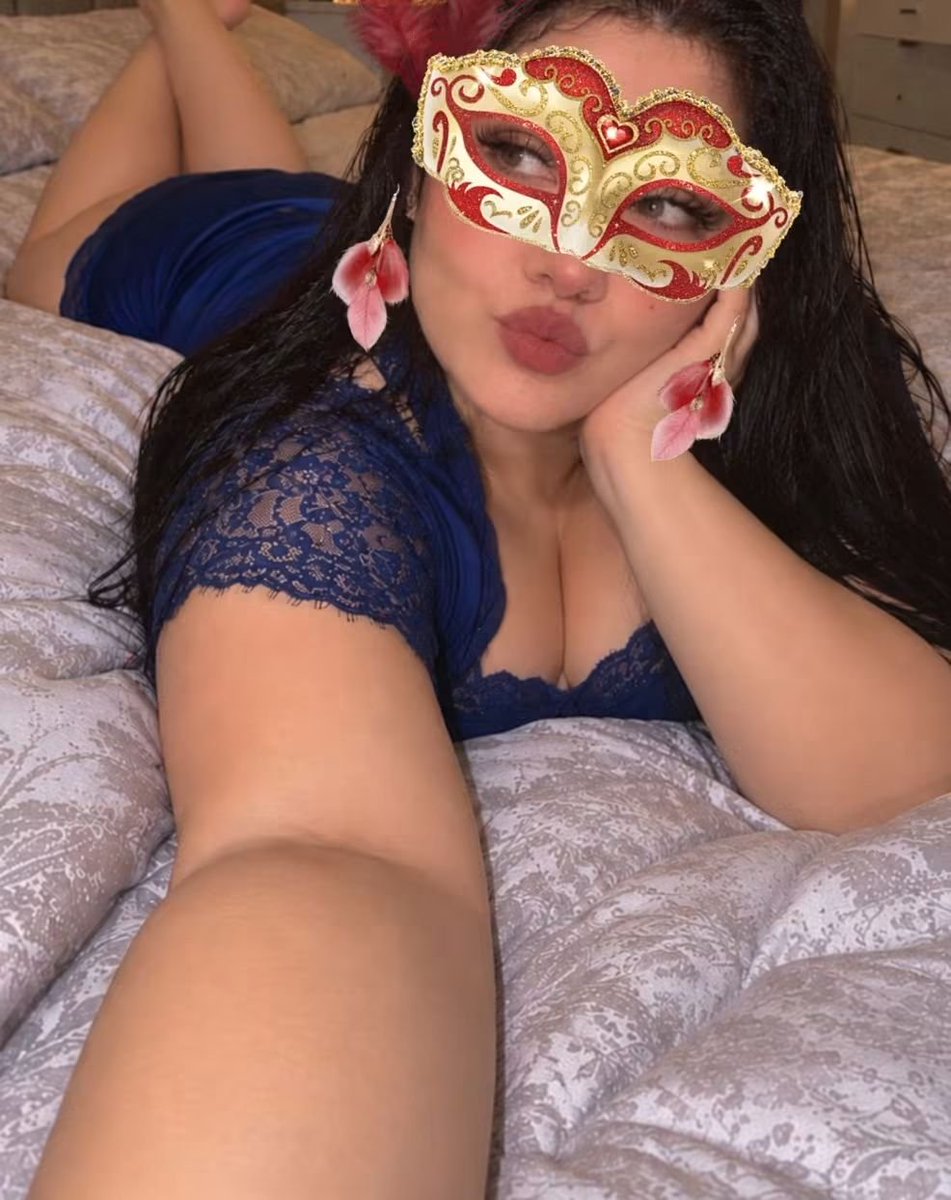 Dayha900's tweet photo. النهارده الخميس سهره سعيده علي قلوبكم هتعملو اي في الخميس بقاا ريتويت واحكي يلا😂🔥👑 https://t.co/uXM5m1SUBa