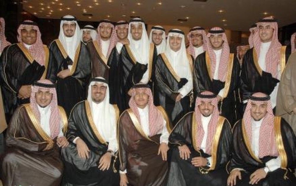 MoojSi966's tweet photo. -الأمير محمـد بـن سلمـان في حفل زواجة https://t.co/vyJOTpeShq