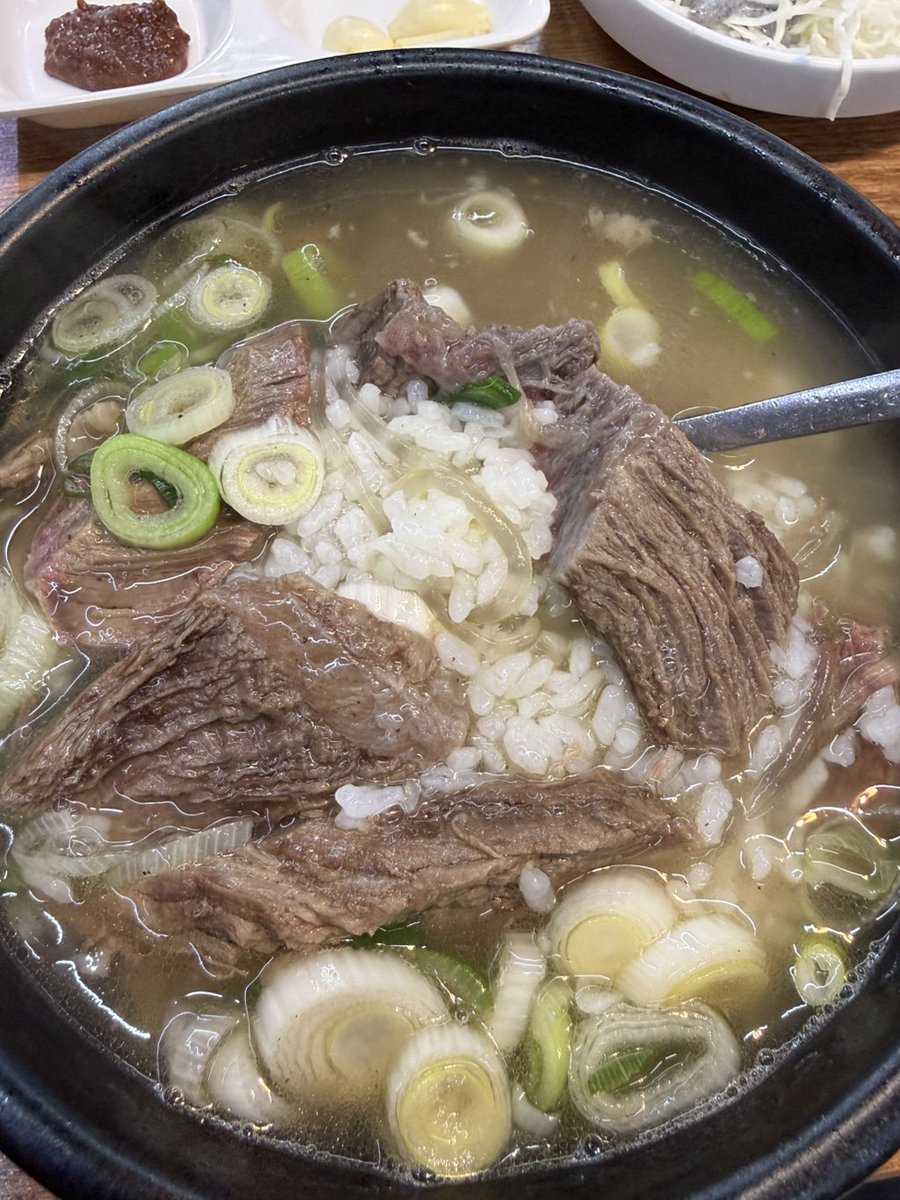 mogsolilo's tweet photo. 밥 https://t.co/NfNaXAzL9I