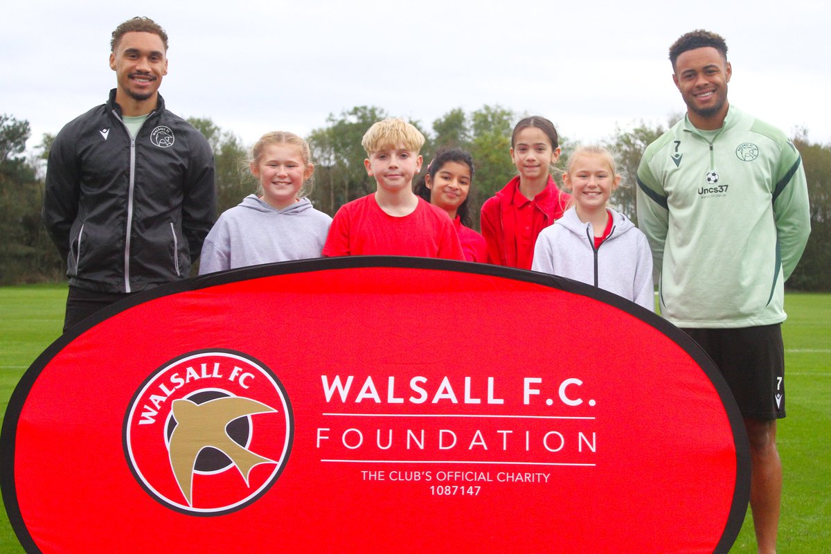 WFCOfficial's tweet photo. 𝗙𝗢𝗨𝗡𝗗𝗔𝗧𝗜𝗢𝗡 𝗙𝗢𝗖𝗨𝗦 🔎

Pupils from Whetstone Field Primary School recently enjoyed a special visit to our training ground, meeting the squad and interviewing both Roman Dixon &amp; Tai Sodje about Black History Month.

https://t.co/kBw3vMWqCu https://t.co/8RVu1kQNrA