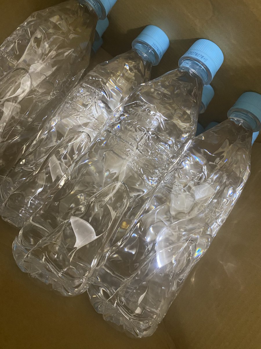 k19g19m's tweet photo. 干し芋からお水送ってくれた方がいました🥺🌟匿名で名前がわからなかったのでここでお礼させていただきます。たくさん飲んで肌綺麗にします՞⸝⸝>  ̫ <⸝⸝՞👍🏻💞ありがとうございます(*ˊ˘ˋ*)｡♪:*° https://t.co/mu9lHoRrJt