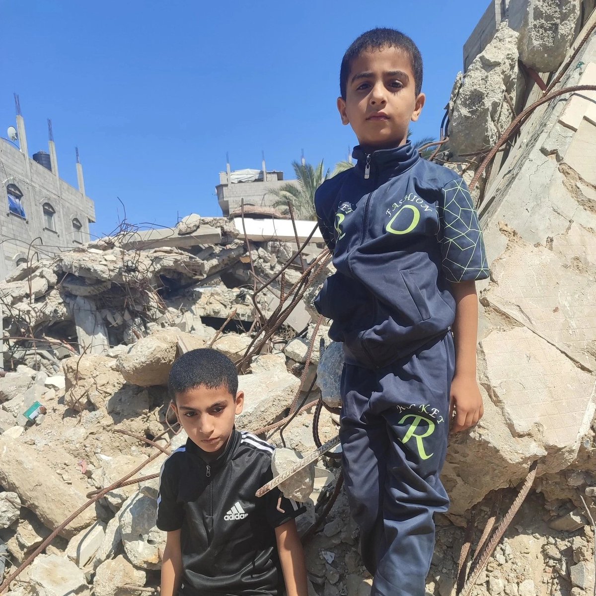SQylan73495's tweet photo. @SITACMOI 💔🇵🇸 Good morning from Gaza. Please don’t ignore us! Over 10 days without donations. My family of 6 is extremely poor, and my sick child urgently needs proper nutrition. Prices are soaring. 🙏 Please donate and share. Every dollar matters! 😭 https://t.co/Dq2F2n0Tii