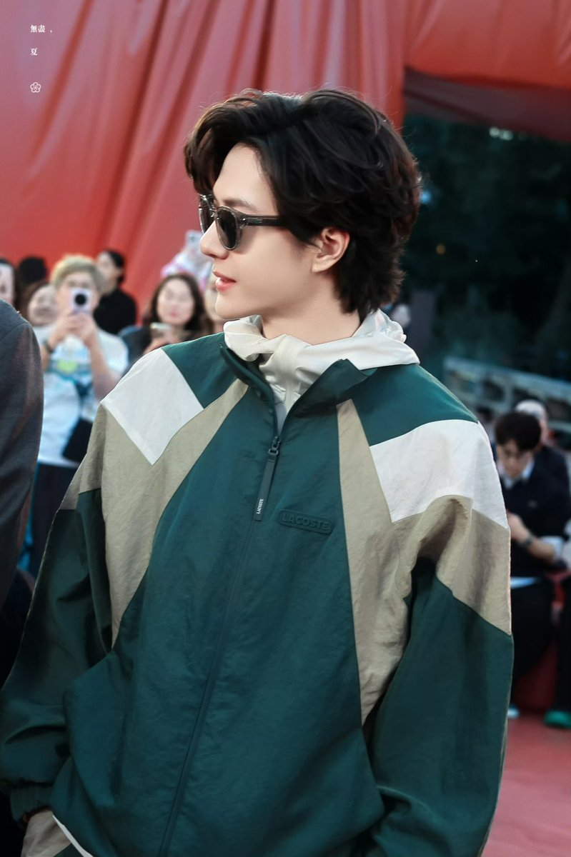XZhanbaobao's tweet photo. 📷 : ไม่ได้ตั้งใจจะโชว์หล่อหรอกนะ แต่ของบางอย่างมันเป็นมาตั้งแต่เกิดน่ะ 😎

ชอบบ้านคู่ทุกบ้านลงรูปพิเข้ลาคอสวอปพร้อมแคปชั่นเวอร์ๆอวยฮี แต่ดูไม่เกินจริงเลยว่ะ https://t.co/kjqkPSKnOd