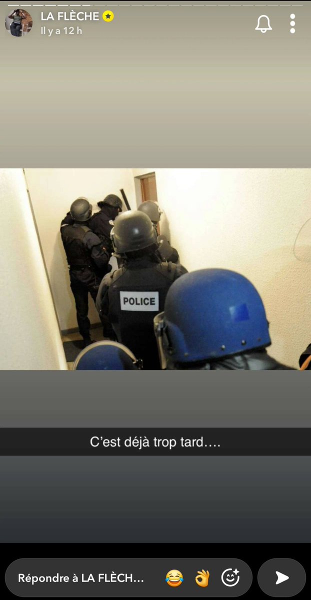 behind_themask0's tweet photo. La story à La Flèche elle me tabasse mdrrr 
Ceux qui ont des choses a ce reprocher il est en train de les tuer 😂😂😂 https://t.co/tU8uG2FDiA