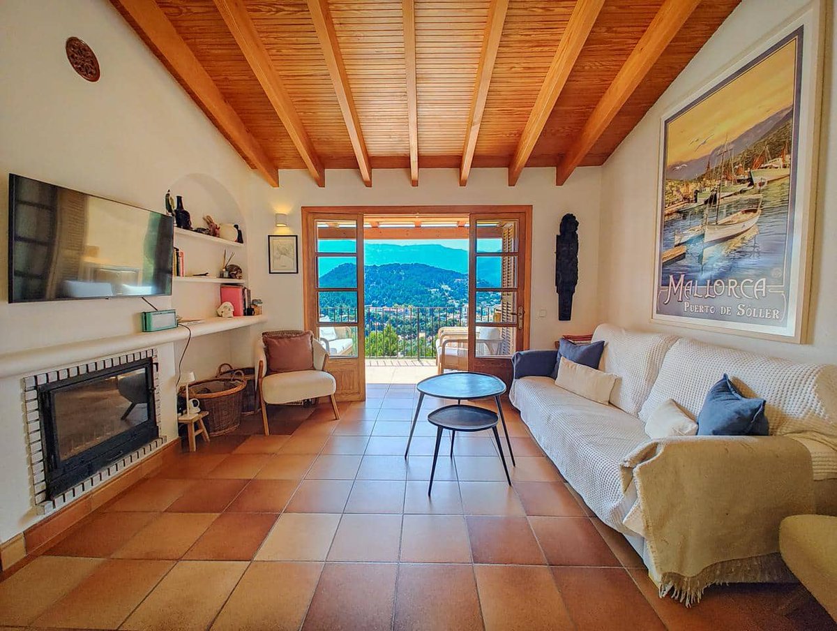ThinkSpain's tweet photo. 2 bedroom Flat for sale in Puerto de Soller / Port de Soller with pool - € 520,000 dlvr.​it/TW1KrJ https://t.co/0d4AyVBnBA