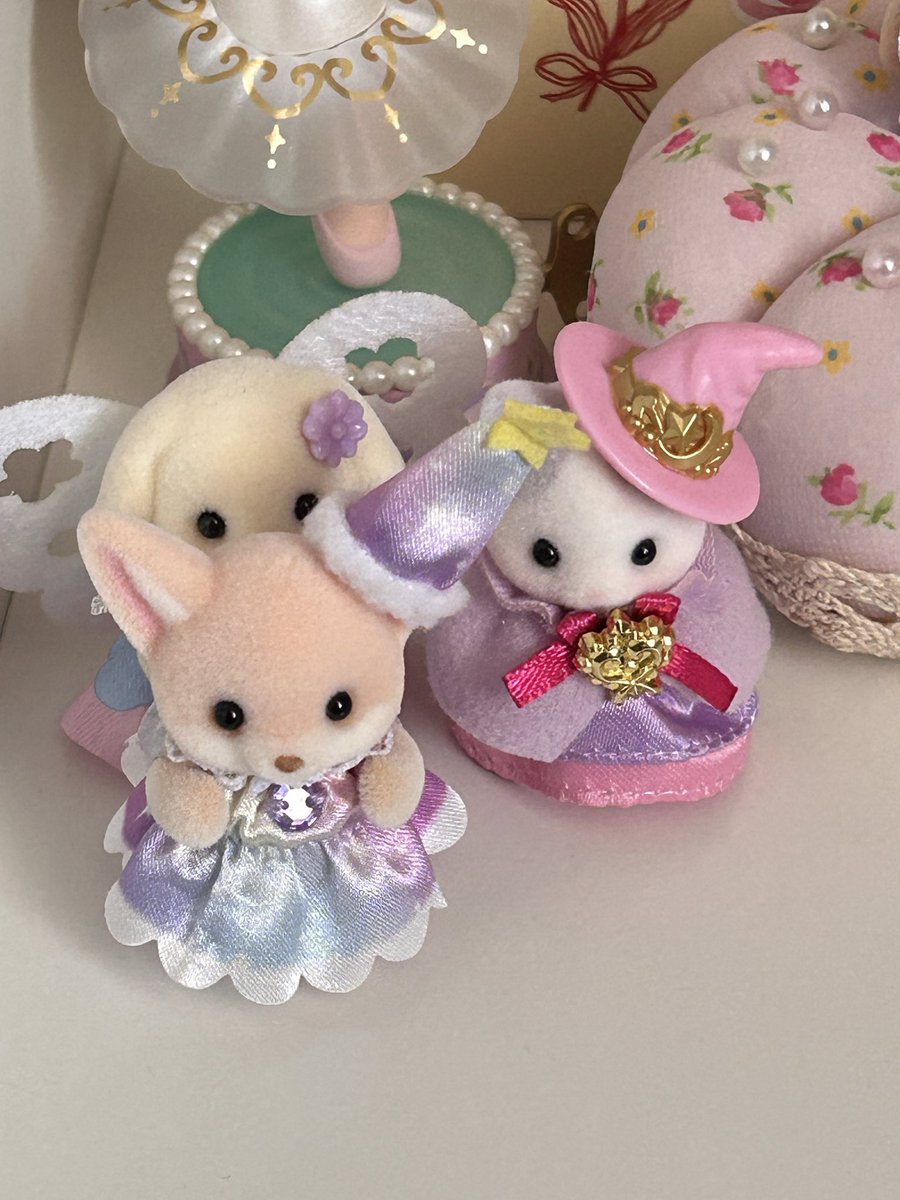 odionions's tweet photo. love the colors🎠🌸🔮🦄✨ https://t.co/POZdKjW7C4