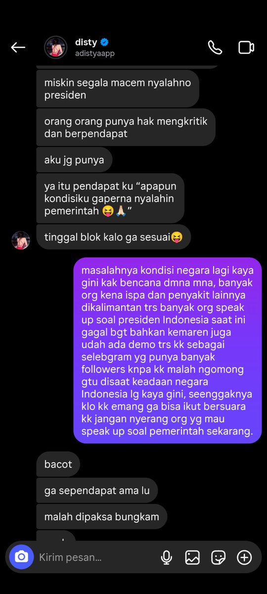 yaaagituiya's tweet photo. @PocongGaib kayanya emang wujud asli penjilat rezim begitu semua ya ngatain presiden gamau tp tiba tiba ngatain org perek cma gara gara speak up soal pemerintah padahal diri sendiri yg kontennya pamer tt semua cihh https://t.co/uxuLA41OB3