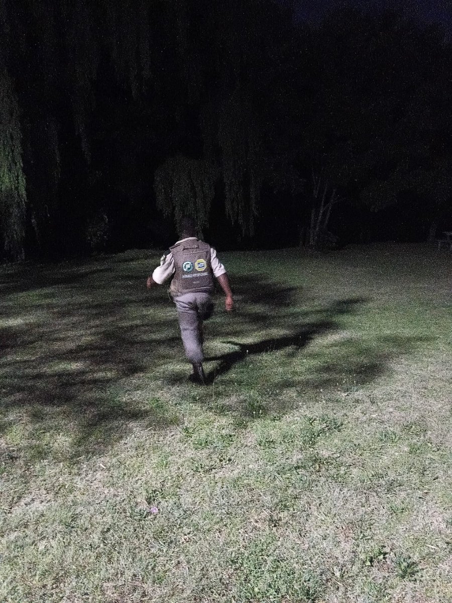 Fidelity_Secure's tweet photo. On foot, on the lookout! 🚶‍♂️💚

Boots on the ground and eyes on your community! Our Fidelity ADT Sandton team is out conducting night foot patrols, maintaining a close and visible presence while monitoring activity and looking out for potential security risks.

Proactive patrols. Alert teams. A stronger security presence where it matters most.

Keeping you safe. Securing your assets. Always there for you.

#Sandton #FootPatrols #CrimePrevention #SecurityPresence #VisibleSecurity