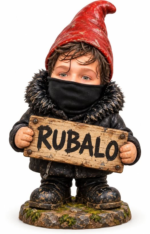 ClaudioDion1957's tweet photo. IL PIU' PICCOLO DEI NANI! https://t.co/1n7XFwxgF0