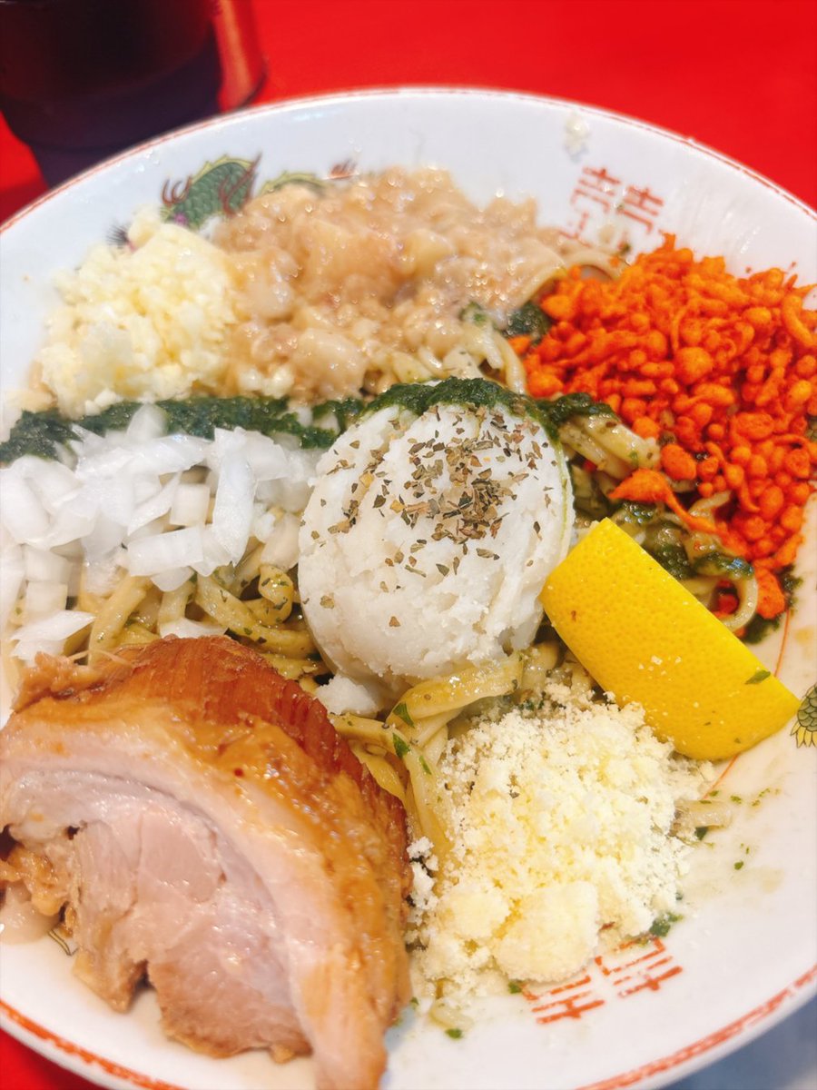 haruluna_haru's tweet photo. 替え玉のみんなー！おハルナー！
霧島ハルです！ズルズルズルズルズールズル！
はい！というわけで始まりました〰️！
霧島ハルのラーメンYou☆遊記！ https://t.co/i39OQo4efp