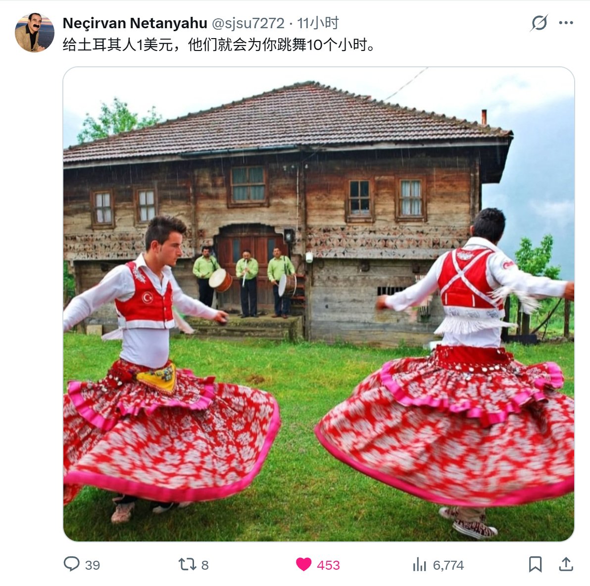 yi10038's tweet photo. @selin_kocak_ 给土耳其人1美元，他们就会为你跳舞10个小时。 https://t.co/2NQE28mB5N