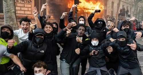 cottusmarcus's tweet photo. The Muslim “Silent Jihad” – a strategy of invasion through false integration, is also a pressing threat.   These people aren’t thankful for the opportunities handed to them. They believe they are entitled.    https://t.co/fuaATC3Qkr https://t.co/078c2EzEhs