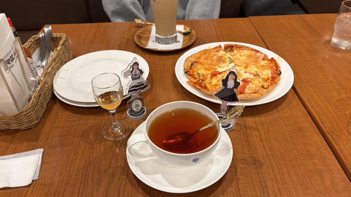 mirei_misasasa's tweet photo. 今日もブレイクへ🩵
ブランデーティー、ピザも美味しかった！
#みれるーむ　#ブレイク https://t.co/uHiOq92j0P
