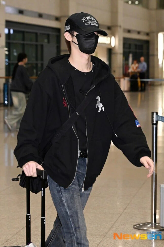mogo0mogo's tweet photo. ★ 261021 ENHYPEN ソヌ着用！

🏷️ Nickel House
NICKEL 26 DONKEY ZIP_UP
🔗 https://t.co/NYB0DWDgZE

#ENHYPEN #SUNOO #ソヌ #NICKELHOUSE #ソンミンス https://t.co/WQ82jy3s0o