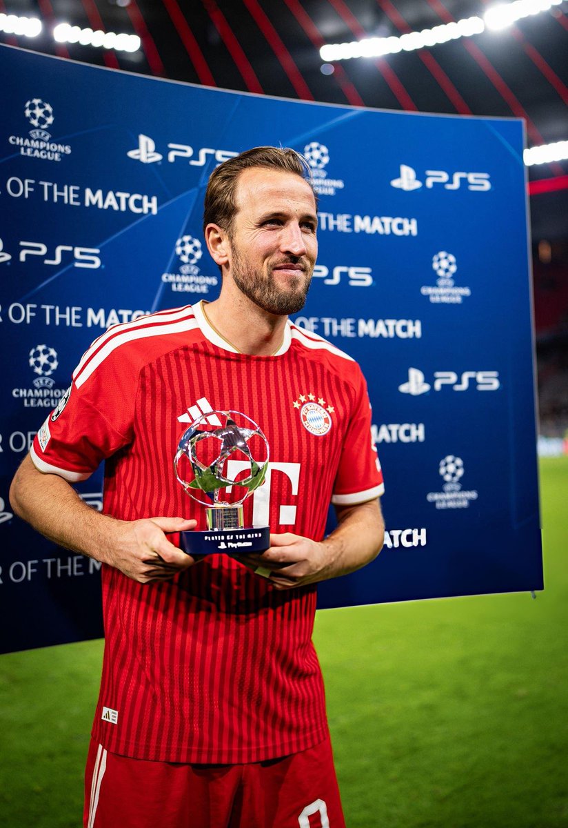 iMiaSanMia's tweet photo. Harry Kane says France Football are keeping the Ballon d'Or results secret: "My wife would prefer to know the result now, and my family is very nervous. I understand their [France Football] wish to keep silent so that all the stars can attend, but from my point of view, of course I would like to know the result without having to wait all evening. There's nothing I can do but enjoy the moment." [via @goal]