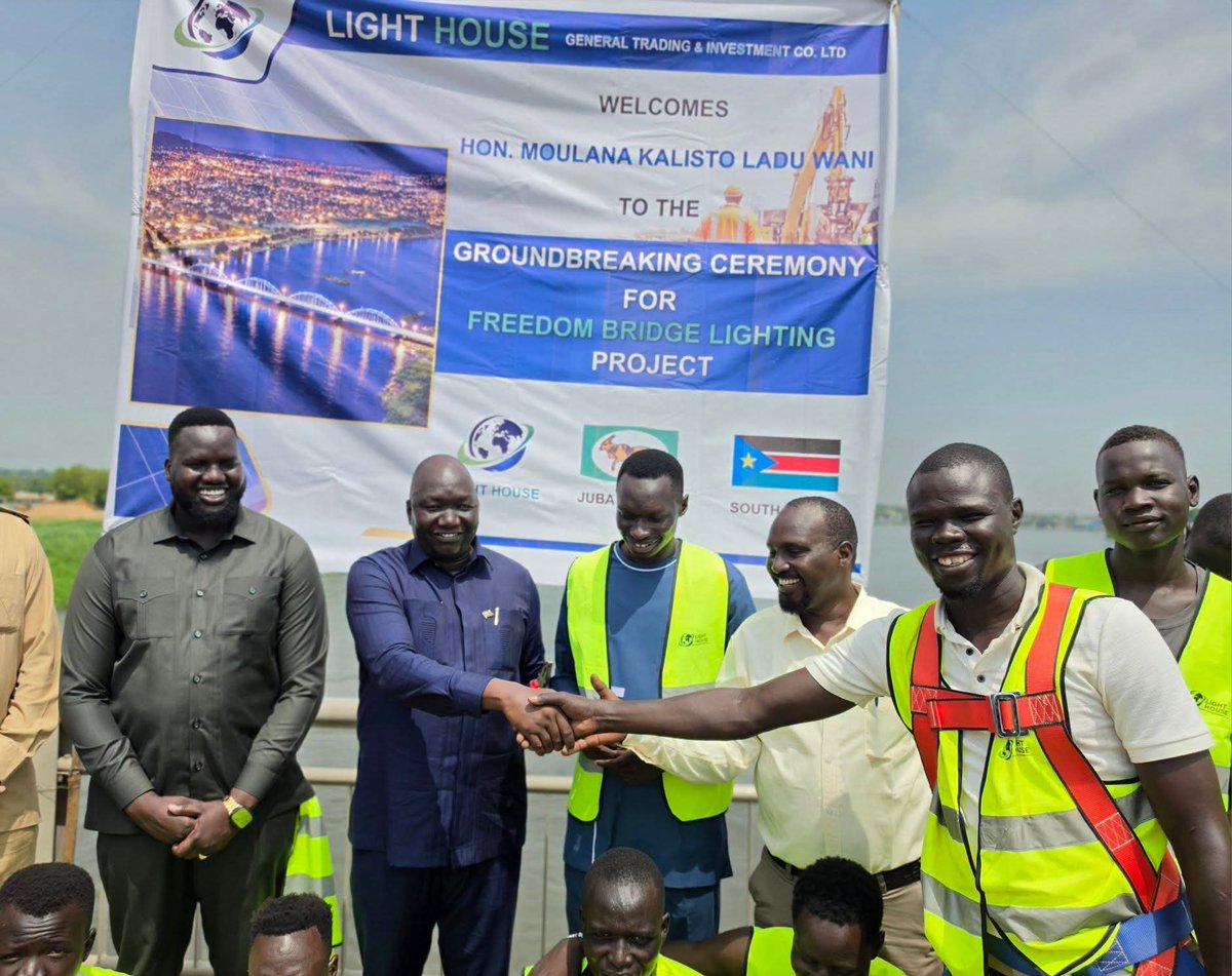 RadioOneSS's tweet photo. Juba County Caretaker Commissioner, Kalisto Lado has launched the Freedom Bridge Lighting Project. Executed with Light House General Trading, the initiative aims to enhance public safety, night visibility, and security monitoring for motorists and pedestrians across the bridge. https://t.co/DyceLloRKT