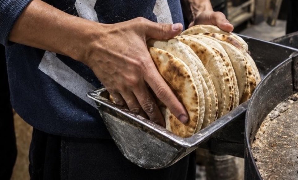 AbujomaaGaza's tweet photo. So far, 10 bakeries have shut down due to Israeli ban on flour entry into the Gaza Strip.. https://t.co/lEXUkKRE12