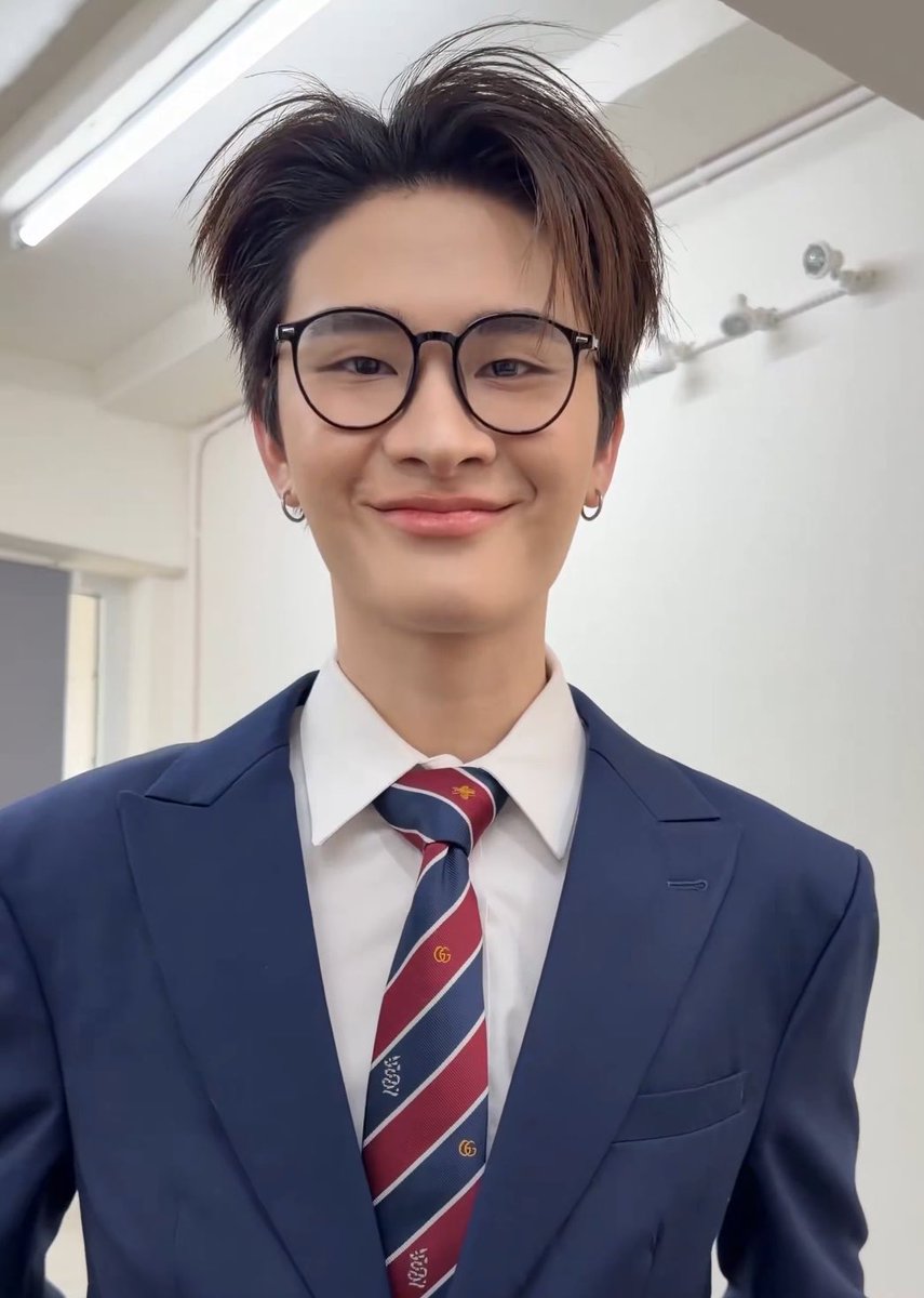 _ppookpick's tweet photo. น้องไทยโคฟเป็นพี่ยูเป๊ะมากกก น่ารักอะคุณพิธีกร https://t.co/iB3CzGkD0T