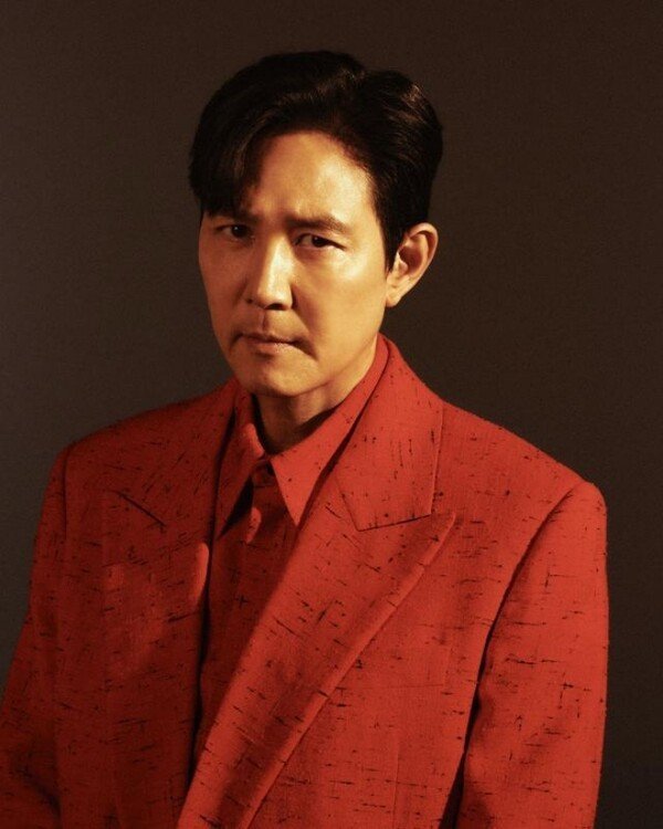 timefor_u's tweet photo. 이정재, 최동훈 감독 신작 '참새' 캐스팅…"출연 검토 중"

차기작 소식 떴다!
최동훈-이정재 조합이 다시 온다고?🥹

🖱:https://t.co/0iKwLDViTo

#이정재 #LEEJUNGJAE https://t.co/fzdZYVViH3