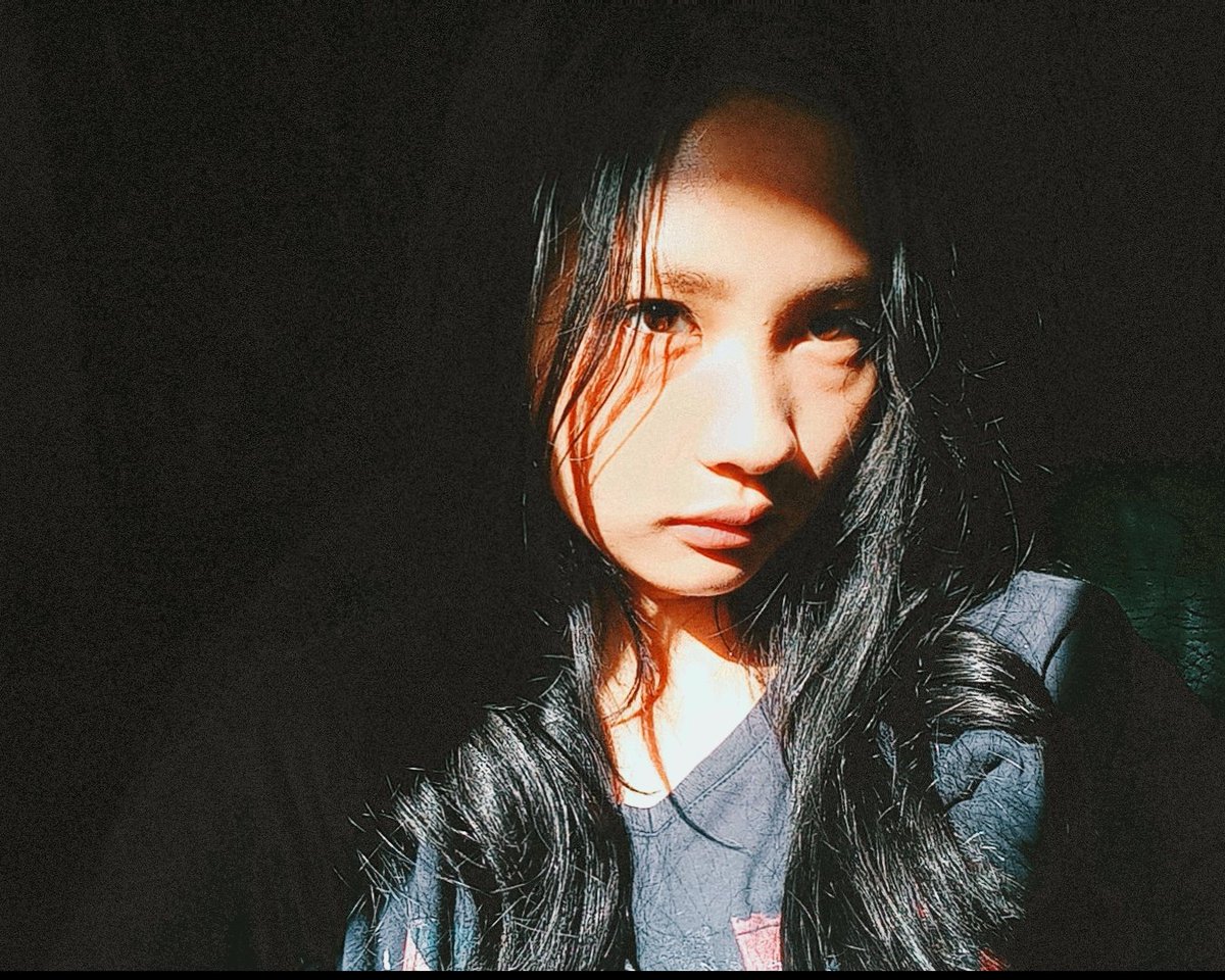 yesmineas's tweet photo. really like the lighting https://t.co/evoTDfX3v7