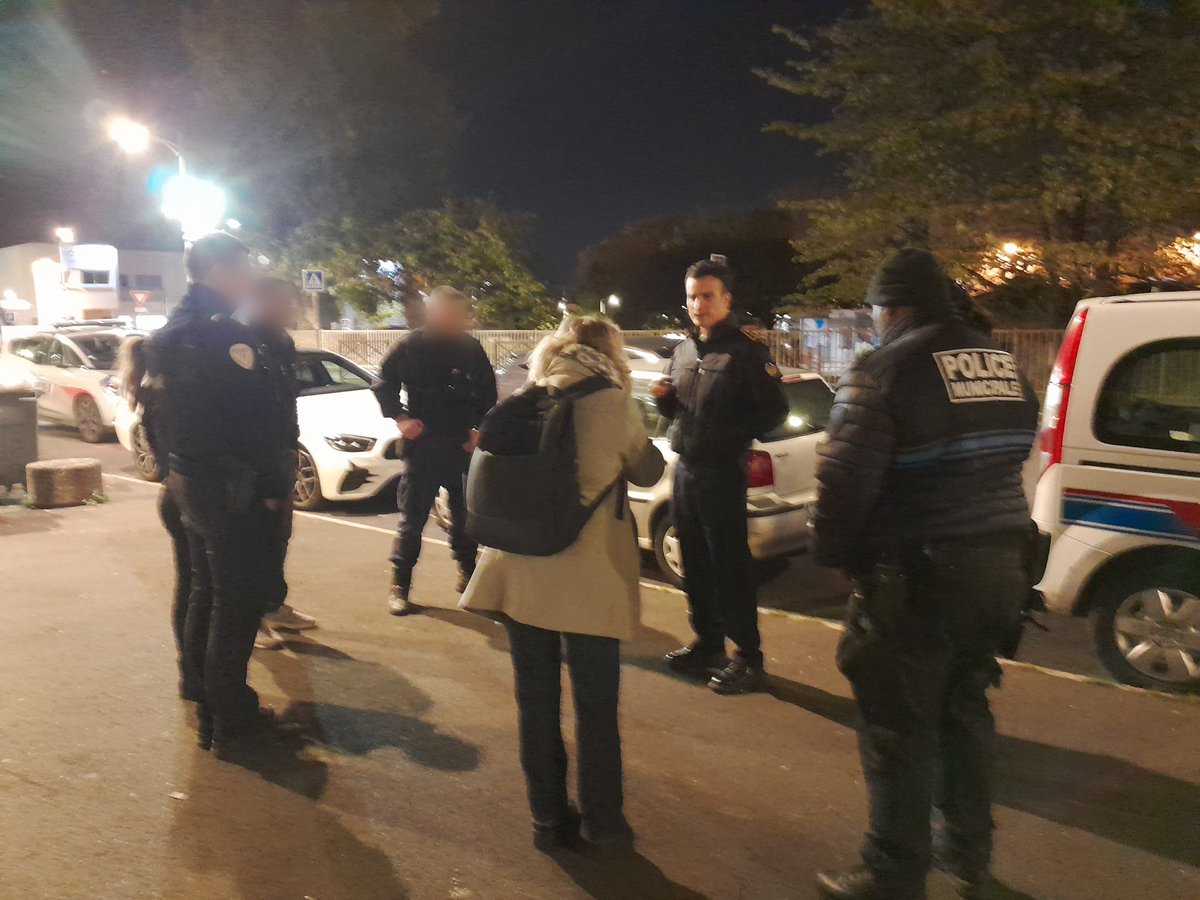 Prefet95's tweet photo. 🏠👮‍♀️ #MarchandsDeSommeil #NeRienLaisserPasser | Ce matin à l’aube, nouvelle opération de lutte contre l’habitat indigne à Sarcelles, avec @prefet95, la @PoliceNat95, la police municipale et le service communal d’hygiène et de santé. 

Sur 5 logements contrôlés :
❌ Suroccupation constatée 
❌ Désordres électriques 
❌ Présence de nuisibles 

➡️ Engagement de 2 procédures administratives d’insalubrité ou d’indignité.

✅ Des opérations de lutte contre l’habitat indigne sont menées régulièrement par l’État dans le Val-d’Oise, avec l’appui des communes concernées

✅ Elles sont systématiquement suivies de sanctions administratives, fiscales ou judiciaires, pouvant aller jusqu’à la saisie du logement exploité par le marchand de sommeil

💡 Depuis début 2025, une dizaine de saisies pré-sentencielles de logements, de numéraires et de véhicules exploités par des marchands de sommeil ont déjà été prononcées.