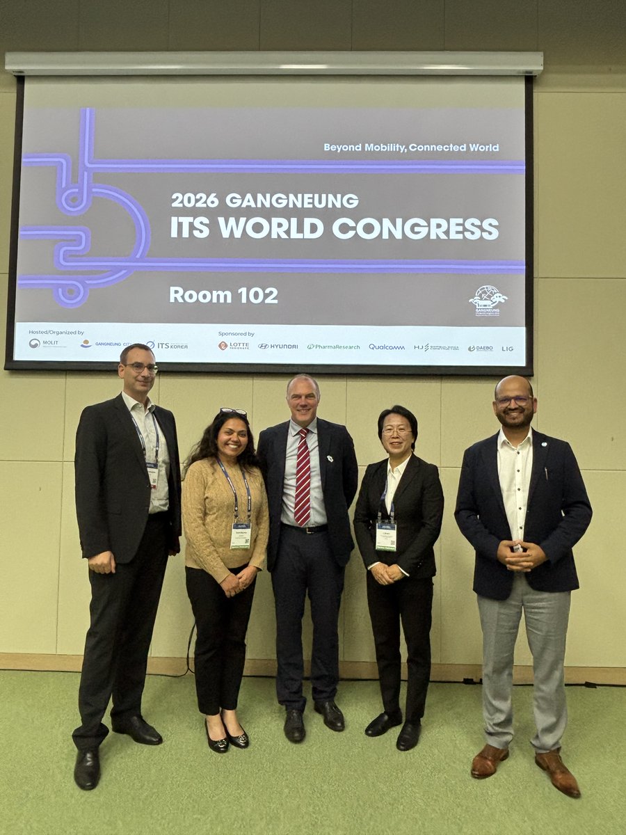 5GAA_official's tweet photo. 🚗What’s next for automotive connectivity?
At #ITSWC2026, 5GAA brought together @Harman , #CATT, @densoeurope & @Verizon to discuss how #5GAdvanced and #6G can support the next generation of connected & automated mobility.
Thanks to all our speakers who joined us! 👏
#5GAAMembers https://t.co/byjKl2lzEx