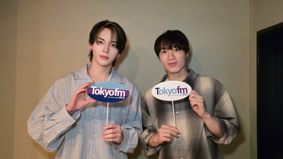 mahostage_radio's tweet photo. 🌟ラジオ情報🌟
舞台『#魔法使いの約束』ラジオ広報室
MC：#大森夏向（@Kanata_omori）

ネロ役 #坪倉康晴 さん（@kosei0107c) の
ゲスト回配信中📻️

坪倉さんの過去回も
メンシプに登録すると聴き放題⏬️
https://t.co/o8BlNNxhfx

#まほステ
#まほステ広報室 https://t.co/e2l1MBkcNS